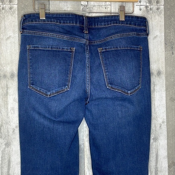 OLD Navy power slim straight mid rise medium wash jeans.  Size 12 short.‎ EUC - Picture 5 of 11